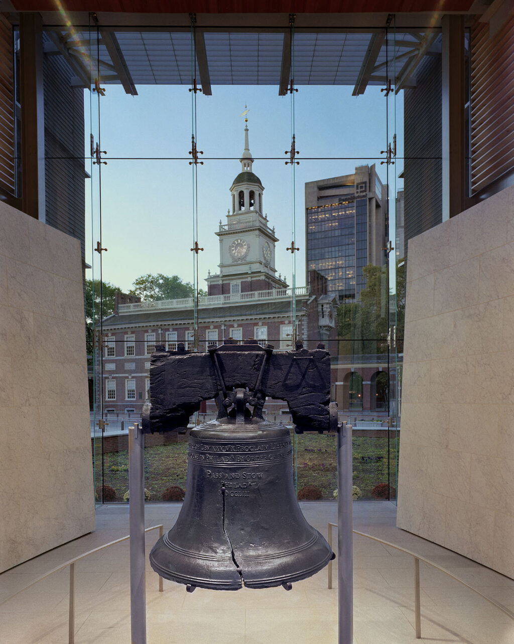 Liberty Bell. Photo by Robin Miller for PHLCVB.